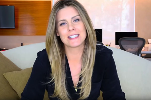 Daiana Garbin, mulher de Tiago Leifert, revela em vídeo que sofre de doença desde os 5 anos