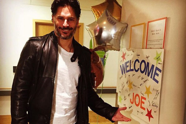 Ator Joe Manganiello é comparado ao rapper Eminem após publicar foto de 1996