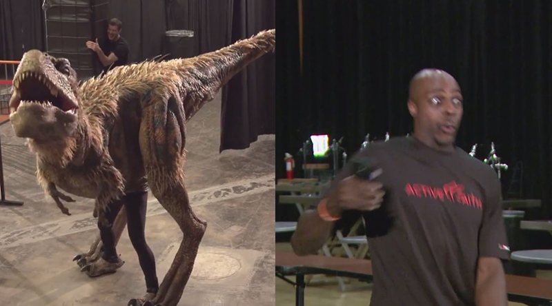 Tiranossauro rex incrivelmente real assusta jogadores de um time de basquete na pegadinha mais legal do dia; assista
