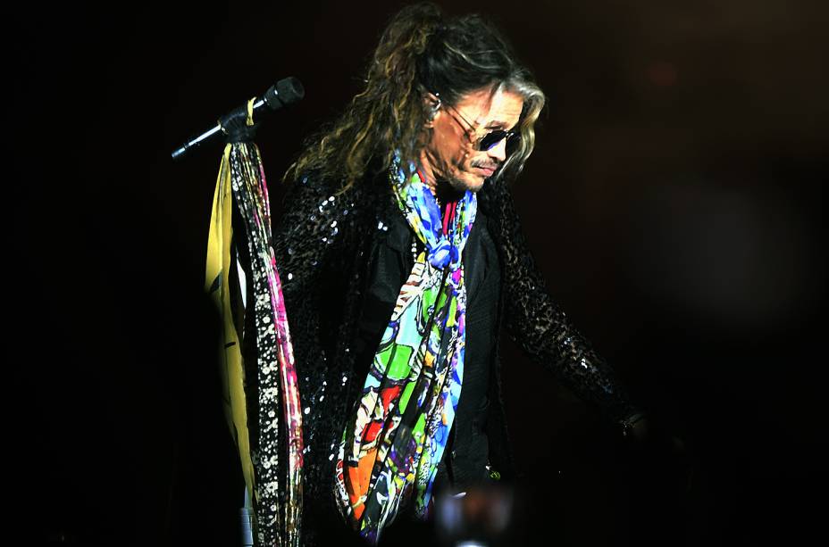 Com público pouco empolgado, Aerosmith faz única apresentação em São Paulo