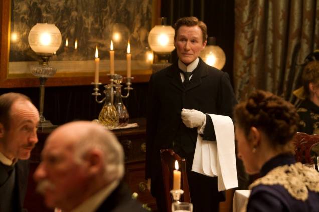 Albert Nobbs: mulher trabalha como garçom em um hotel na Irlanda de 1898 Albert Nobbs: mulher trabalha como garçom em um hotel na Irlanda de 1898