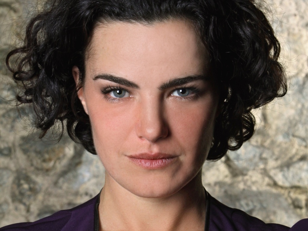 Confira o look de Ana Paula Arósio para o filme ‘A Floresta que Se Move’