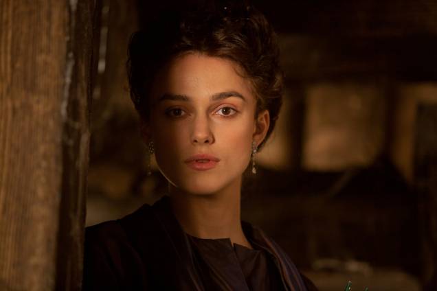 Anna Karenina: mulher rica se apaixona por um cavaleiro Anna Karenina: mulher rica se apaixona por um cavaleiro
