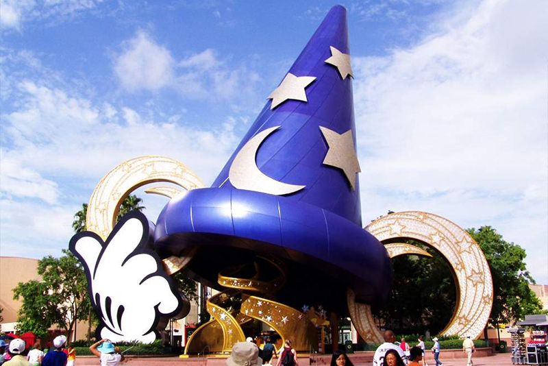 Chapéu de feiticeiro de Mickey será retirado de parque da Disney no ano que vem; saiba mais