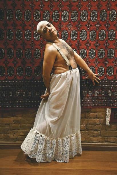 Pascoal da Conceição está no elenco da tragicomédia As Três Velhas Pascoal da Conceição está no elenco da tragicomédia As Três Velhas