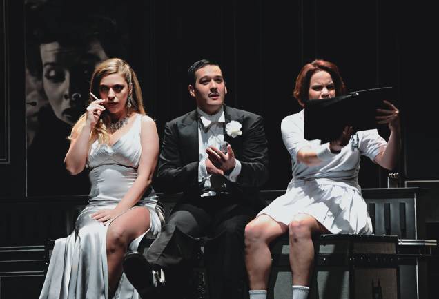 Júlia Rabello, Marcos Veras e Carol Martin: o trio está no elenco da comédia Atreva-se, dirigida por Jô Soares Júlia Rabello, Marcos Veras e Carol Martin: o trio está no elenco da comédia Atreva-se, dirigida por Jô Soares