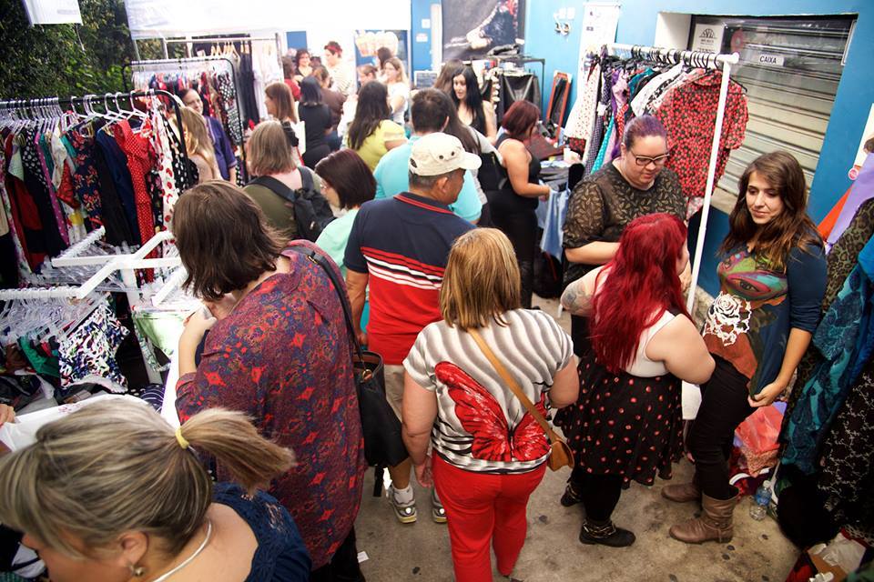 Bazar de roupas plus size reúne vinte marcas na Barra Funda