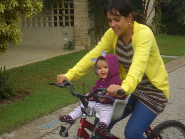 Dicas para quem vai começar a levar os pequenos de carona na bike