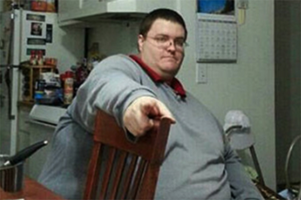 Após perder mais de 170 quilos, jovem faz apelo por cirurgia plástica em vídeo emocionante