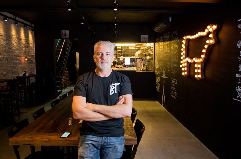 Coelho:  "Tem a chande de nos expandir porque as pessoas n&atilde;o querem se locomover por causa do tr&acirc;nsito maluco da cidade"