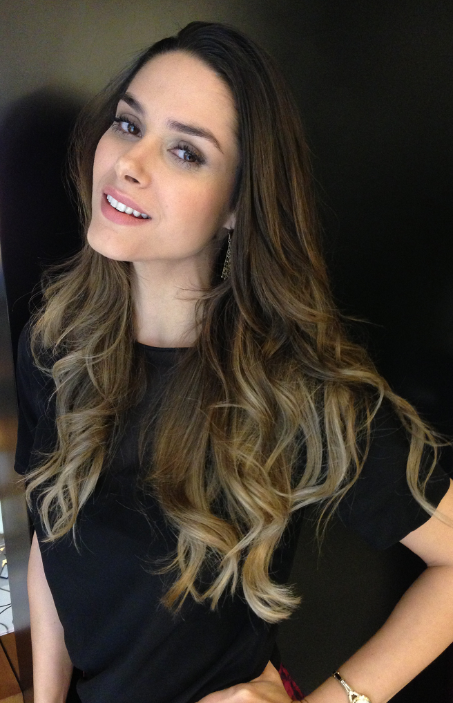 Fernanda Machado usa o novo ‘ombré Malibu’