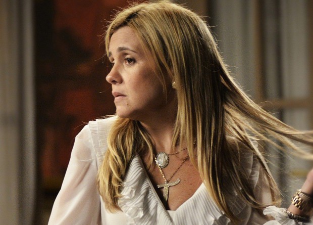 Adorei que me compararam com a Carminha