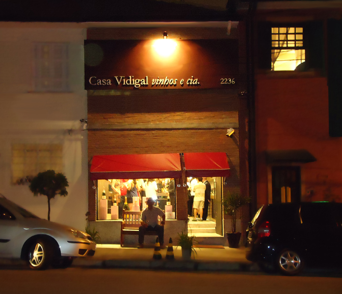 A aconchegante loja de vinhos A aconchegante loja de vinhos