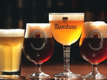 Tirados na pressão: Vedett, Maredsous 8 e 10 e Liefmans Tirados na pressão: Vedett, Maredsous 8 e 10 e Liefmans