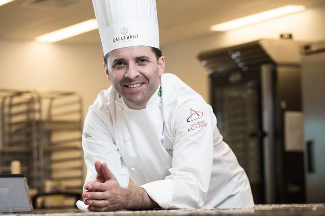 Chef Bertrand Busquet, diretor da Chocolate Academy São Paulo Chef Bertrand Busquet, diretor da Chocolate Academy São Paulo