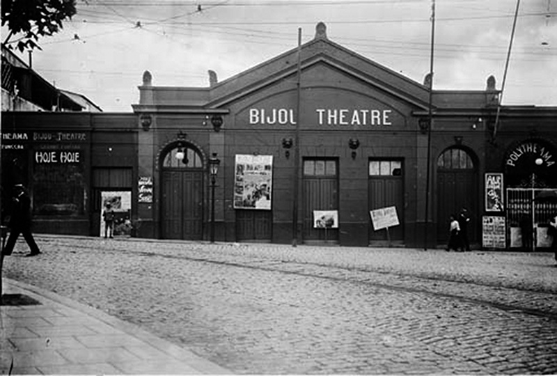 Bijou Theatre. Rua São João, 19, centro