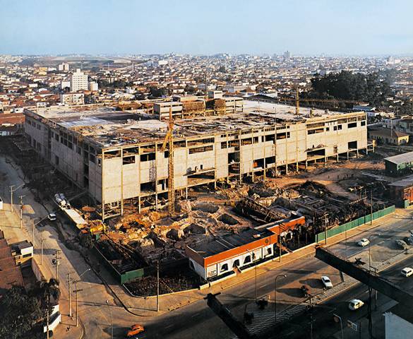 construção shopping Ibirapuera 1975