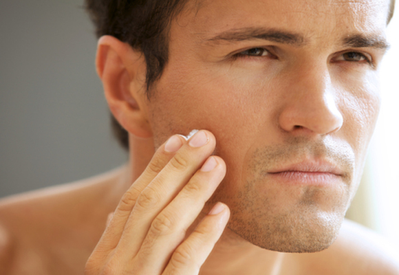 Dia 3 de agosto é o dia da barba! Veja dicas de como cuidar dela em casa e na barbearia