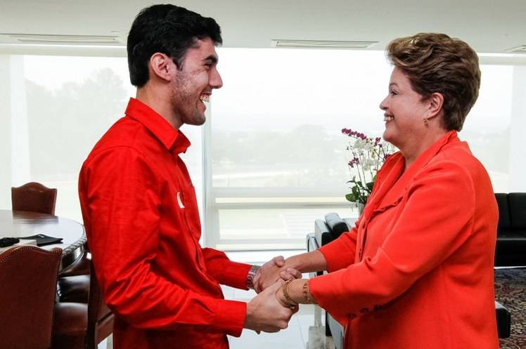 ‘Dilma Bolada’ se transforma em alvo de críticas nas redes sociais