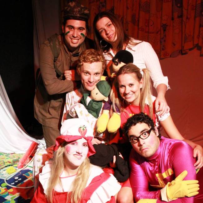 Domingo é Dia de Teatro - Cia Mas Porquê