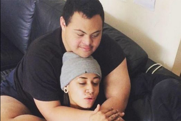 Homem com síndrome de Down é barrado em loja e caso provoca indignação na web