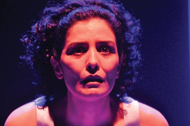 Letícia Sabatella interpreta Antígona Letícia Sabatella interpreta Antígona