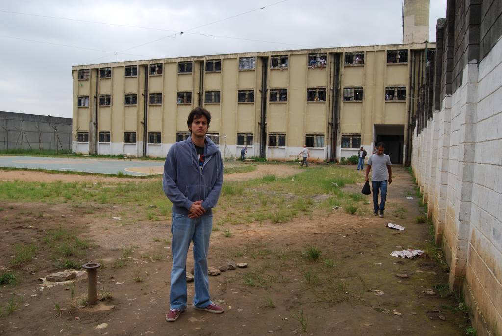 “Levantar dinheiro para realizar filmes no Brasil é um horror”, diz o diretor de Na Quebrada