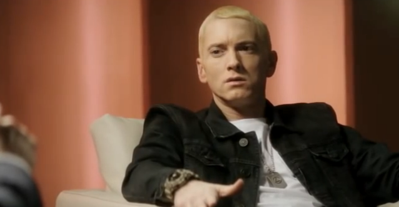 Eminem “revela” que é gay no filme A Entrevista