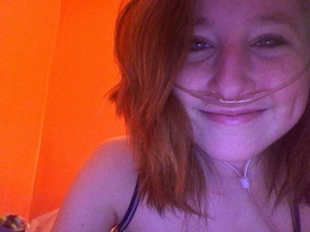 Conheça a garota que inspirou a Hazel de A Culpa É das Estrelas