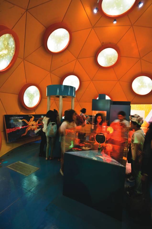 A exposição Energia tem uma sala dedicada ao sol, com sensores que simulam calor e chuva A exposição Energia tem uma sala dedicada ao sol, com sensores que simulam calor e chuva