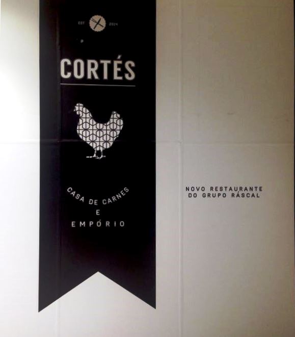 Escondido por tapumes: descubra como ser&aacute; o Cort&eacute;s (Foto: Saulo Yassuda)