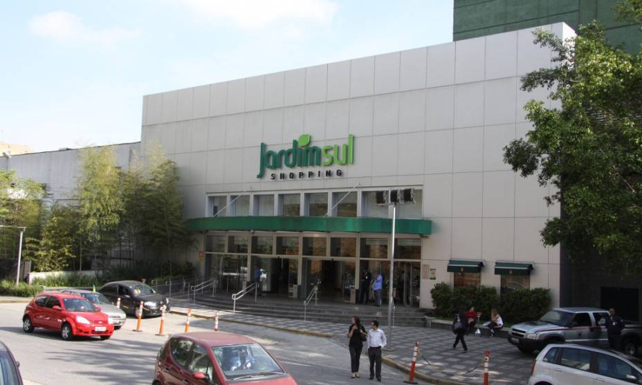 Fachada do Shopping Jardim Sul, no Morumbi