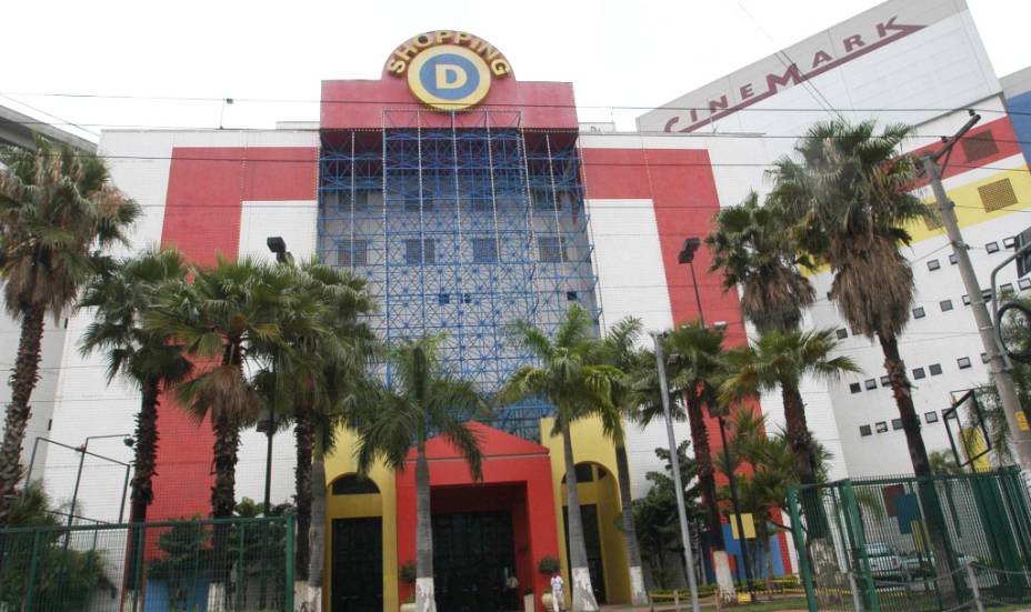 Fachada do Shopping D, na Marginal Tietê