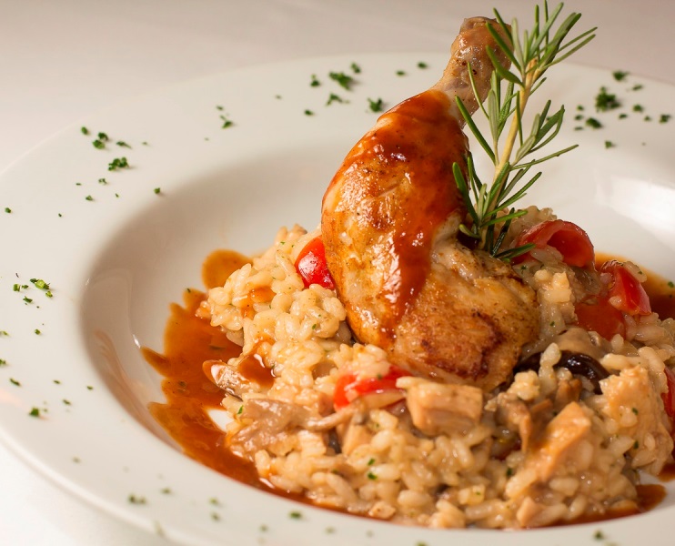 Risoto de galeto ao molho de tamarindo: está entre as opções para o almoço