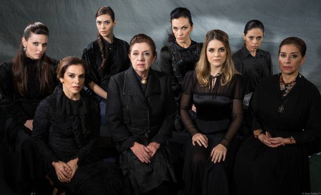 Walderez de Barros encabeça o elenco da nova montagem de A Casa de Bernarda Alba: direção de Elias Andreato Walderez de Barros encabeça o elenco da nova montagem de A Casa de Bernarda Alba: direção de Elias Andreato