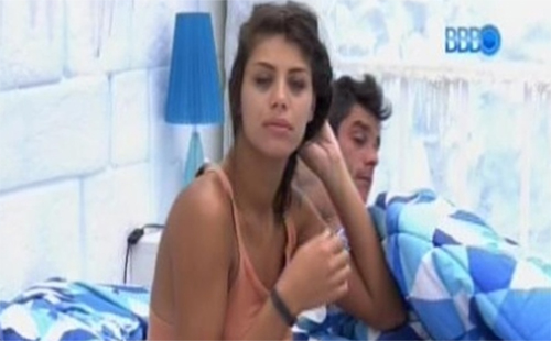 Após noite de sexo com Diego, Fran ganha apelido de “Ninfomaníaca da Sibéria” no BBB 14