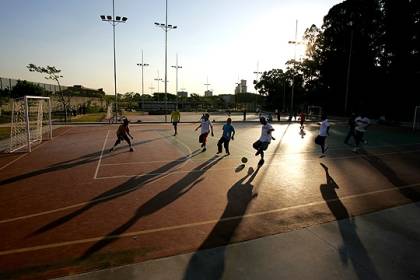 Parque da Juventude disponibiliza quadras poliesportivas futebol-no-parque-da-juventude.jpeg