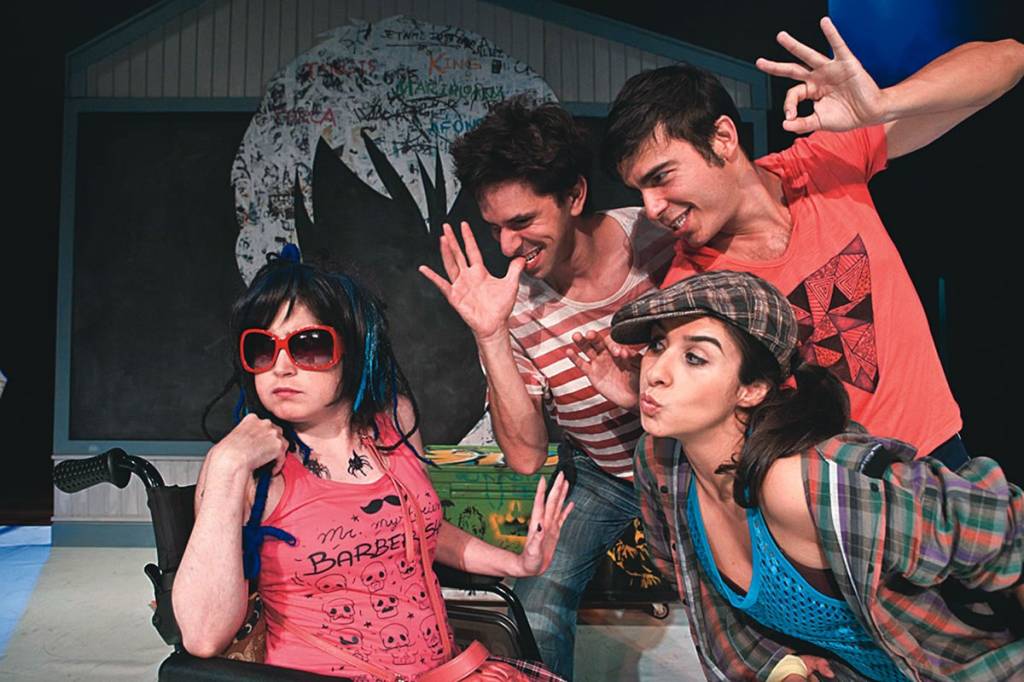 Paula Arruda, Pedro  Guilherme, Carlos Baldim e Thais Medeiros: rivalidades dos adolescentes
