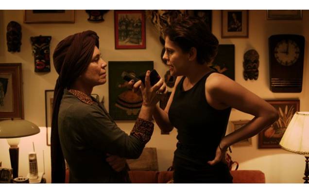 Regina Duarte e Bárbara Paz em "Gata Velha Ainda Mia" Regina Duarte e Bárbara Paz em "Gata Velha Ainda Mia"