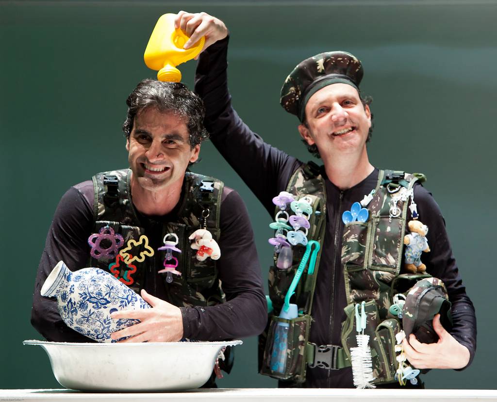 “Grávido” e os pais para toda obra