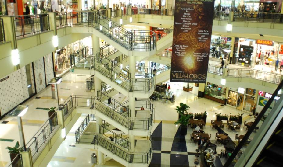 Interior do Shopping Villa Lobos