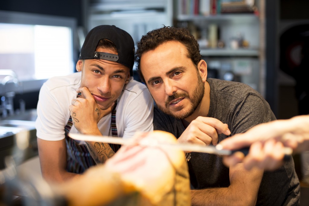 Neymar e Isaac Azar: receitas de nomes como Gianecchini, Claudia Raia e Carol Castro (Fotos: Thatiane Bione)