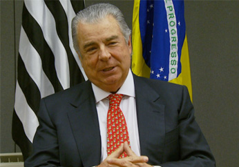 Guido Mantega protocola processos contra autores de xingamentos em restaurante