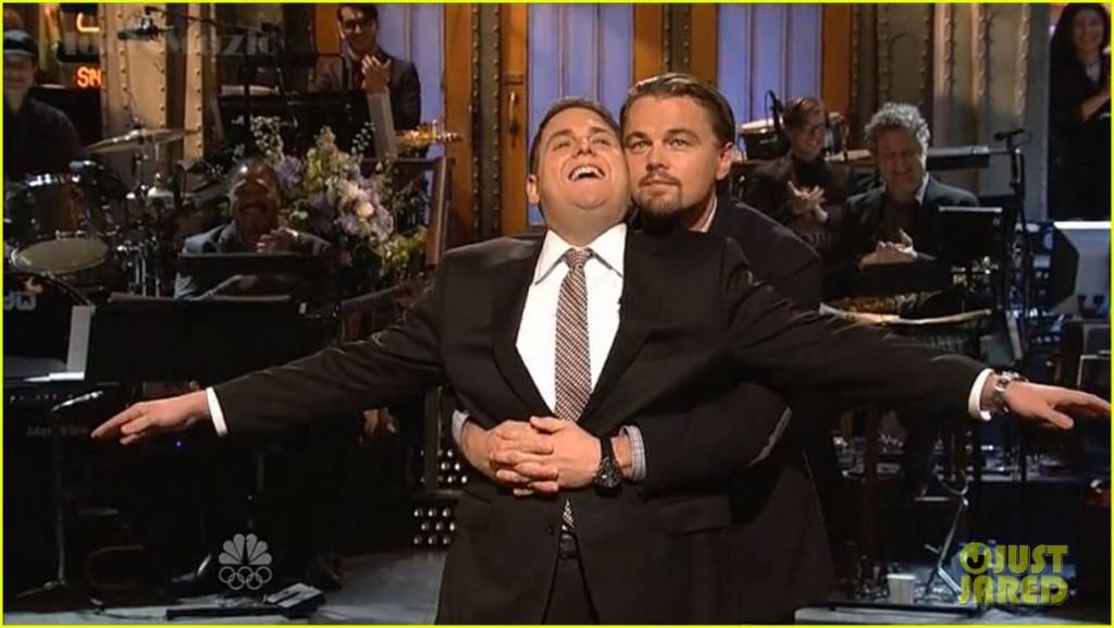 DiCaprio e Jonah Hill recriam cena de Titanic. Assita ao vídeo.