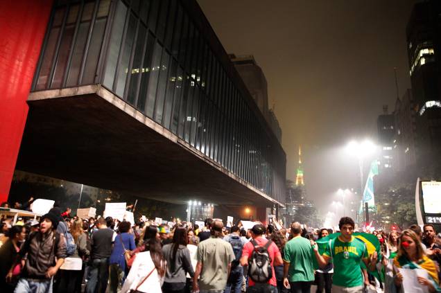 Manifestação na Avenida Paulista em junho de 2013 Manifestação na Avenida Paulista em junho de 2013