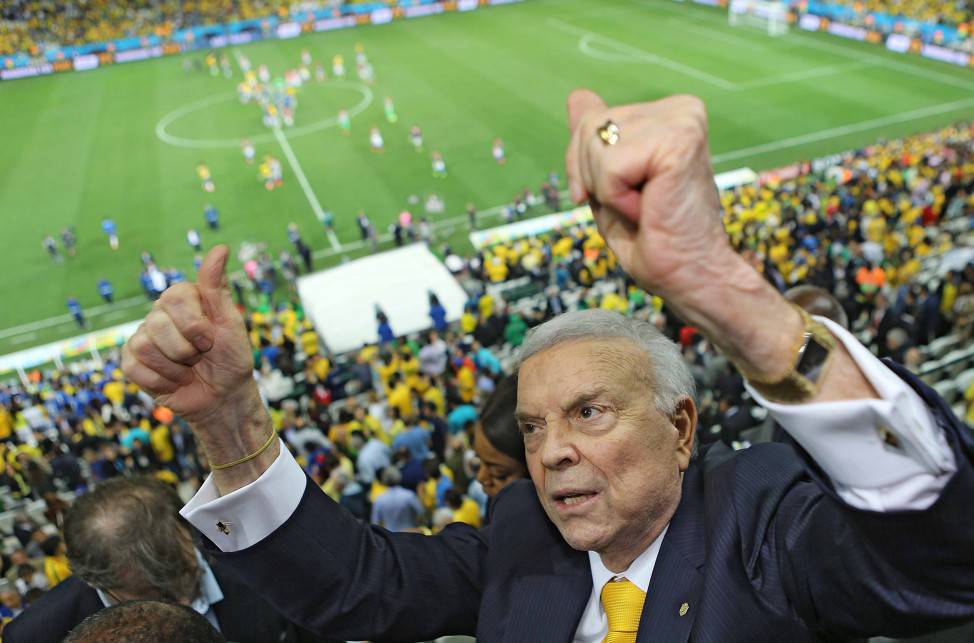 Fifa bane José Maria Marin de atividades ligadas ao futebol