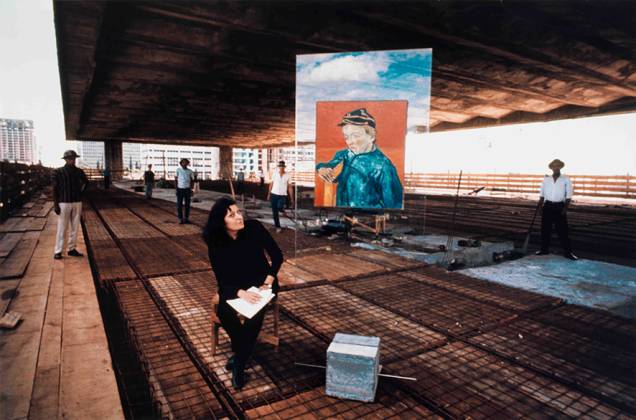 Lina Bo Bardi durante a construção do Masp Lina Bo Bardi durante a construção do Masp