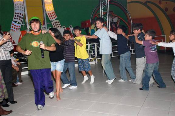 Oficinas e recreação são oferecidas na Mega Party Oficinas e recreação são oferecidas na Mega Party