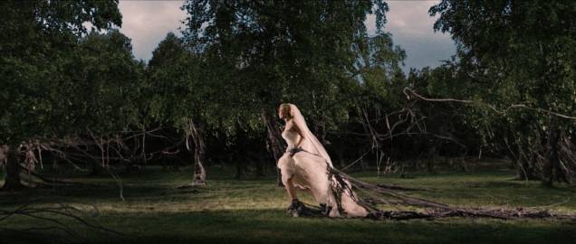 Melancolia: temas psicológicos estão presentes no novo filme de Lars von Trier Melancolia: temas psicológicos estão presentes no novo filme de Lars von Trier