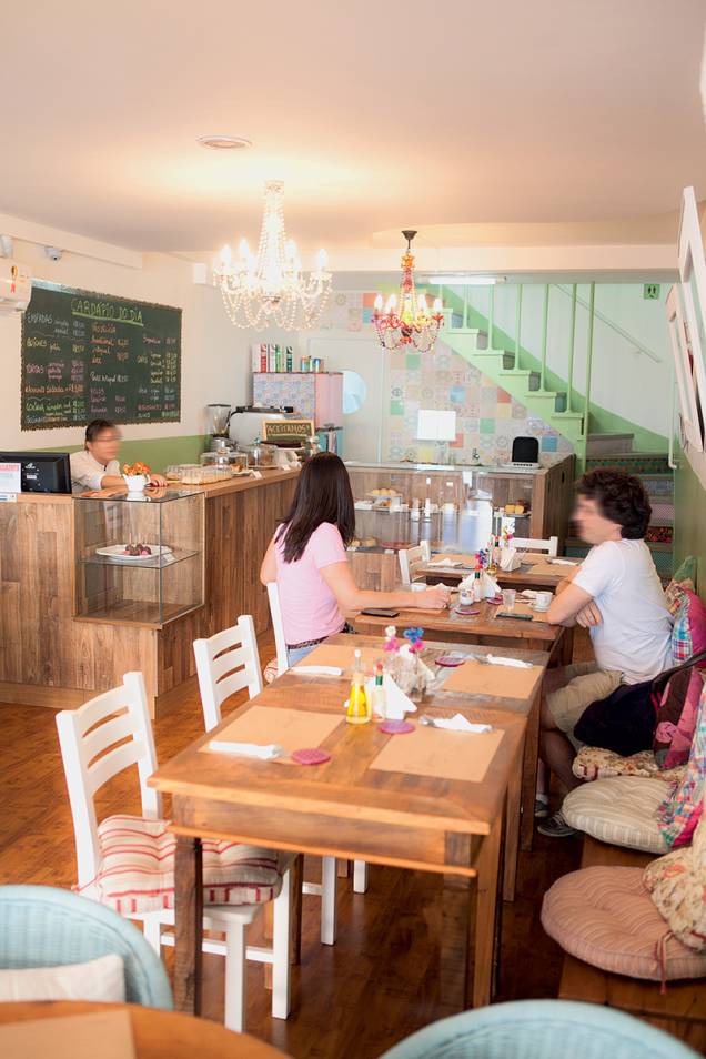 Salão charmoso: decoração de estilo feminino Salão charmoso: decoração de estilo feminino